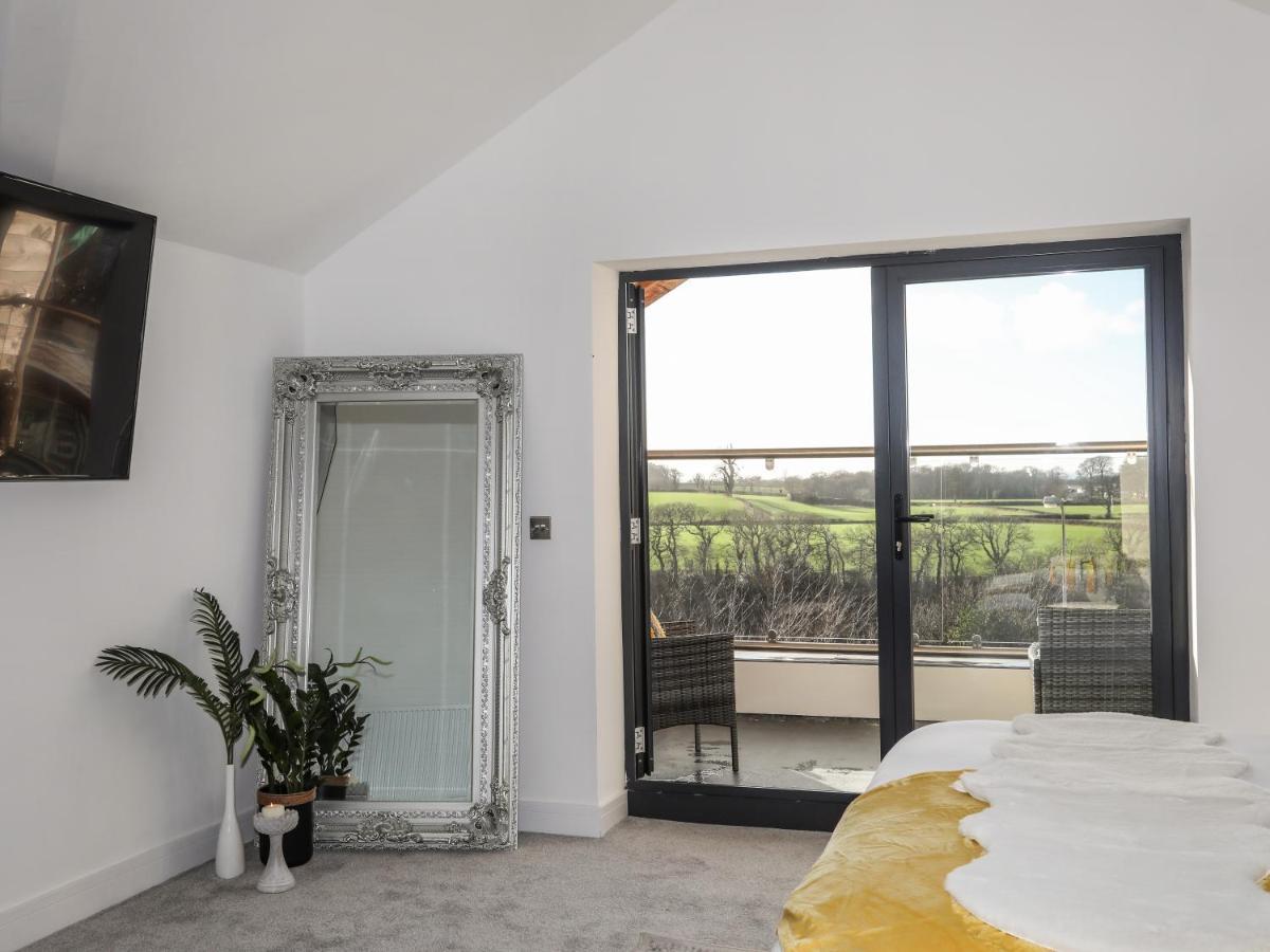 Bryn Min Manton Penthouse Apartment Caernarfon Exterior photo